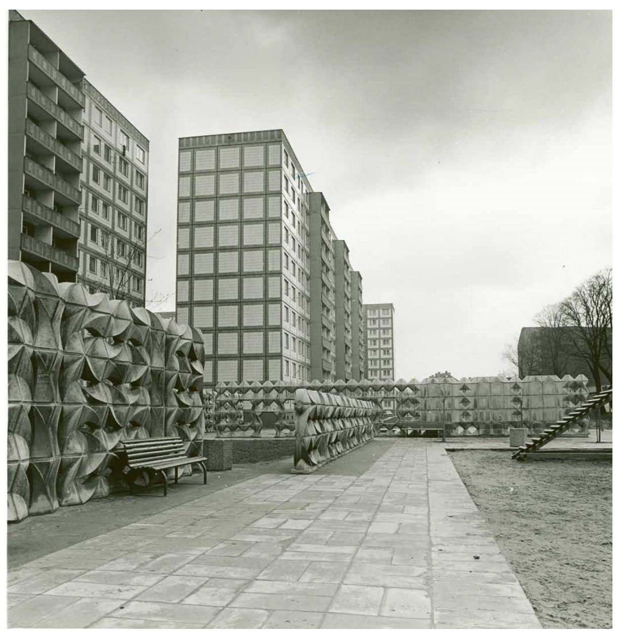 Karl-Heinz Adler és Friedrich Kracht: Komplex környezetterv beton formaelemekből, Jena-Lobeda-West, 1972 körül © Fotó: Archiv Karl-Heinz Adler